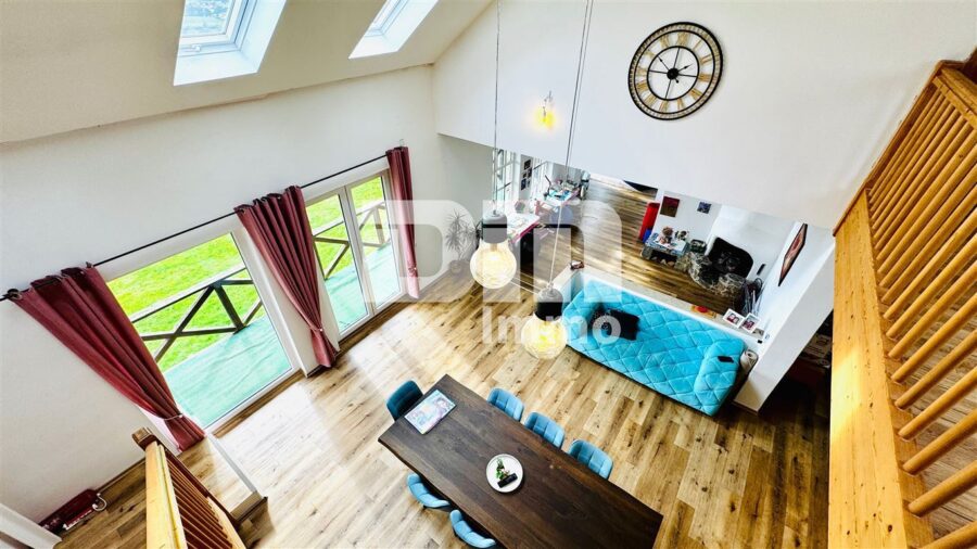 Teilsaniertes Ein - Zweifamilienhaus + Nutzflächen mit Anbau in Traumlage mit Panoramablick - WE1 OG / DG Aussicht Empore